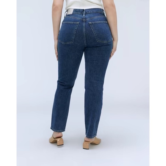 Everlane The Original Curvy Cheeky Straight Jean in Washed Midnight Size 32 Crop - Picture 2 of 15